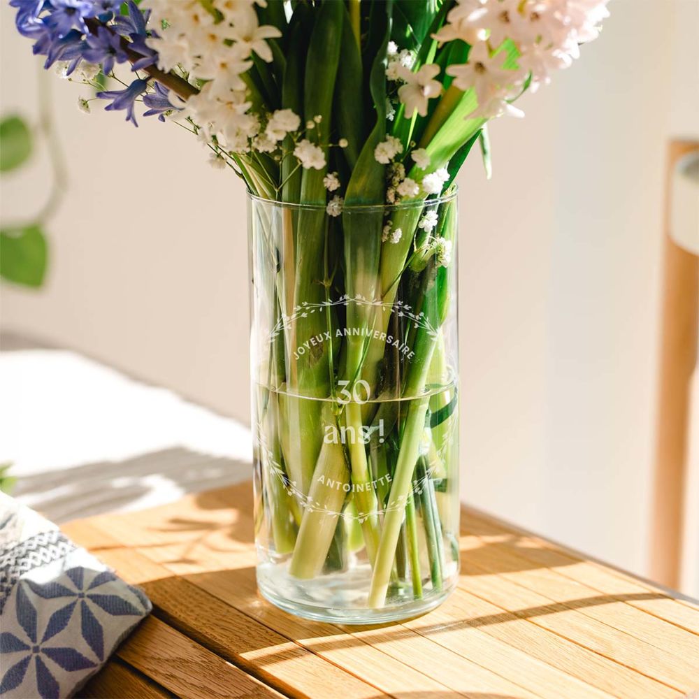 Vase personnalisé avec texte et couronne