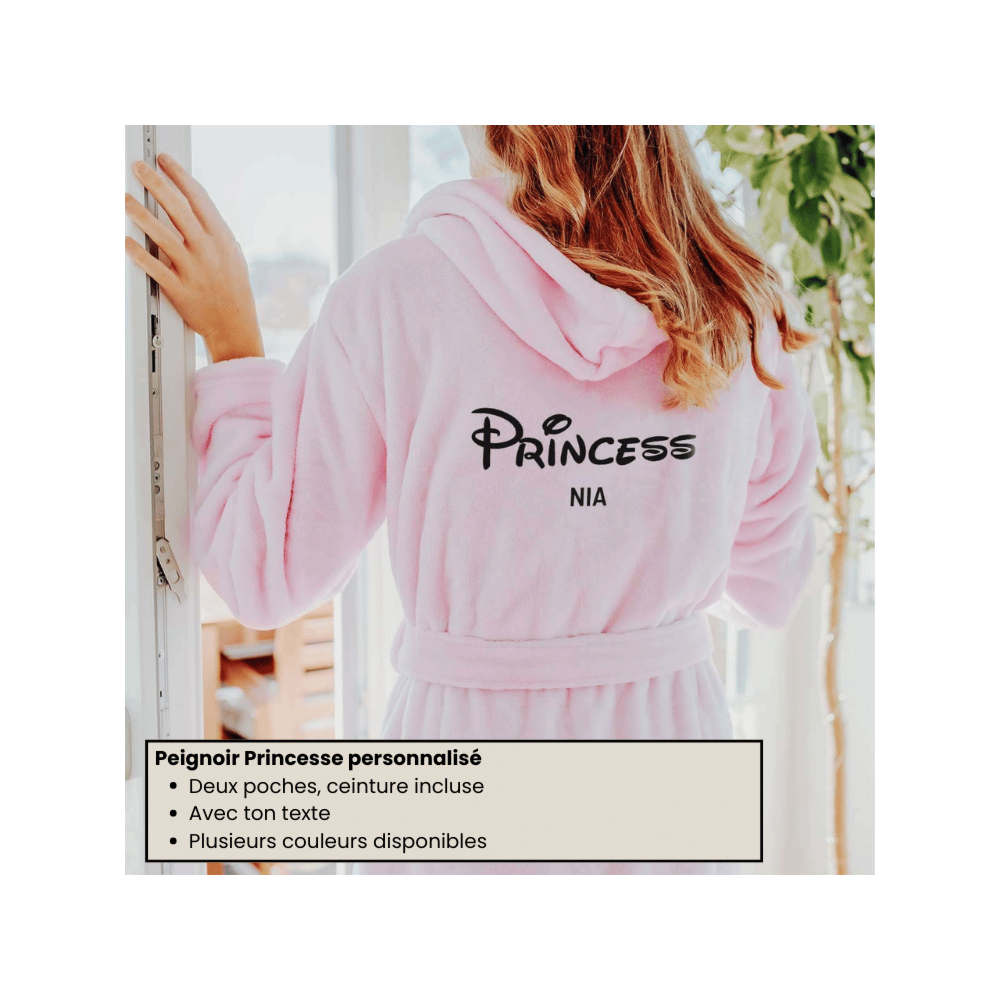 Coffret cadeau trousse de toilette, peignoir et chaussettes