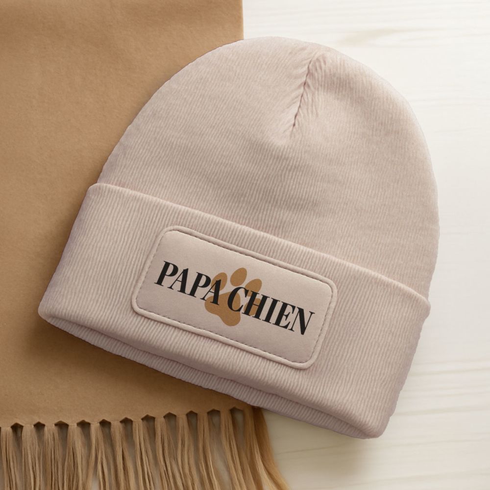 Bonnet personnalisé avec symbole et texte