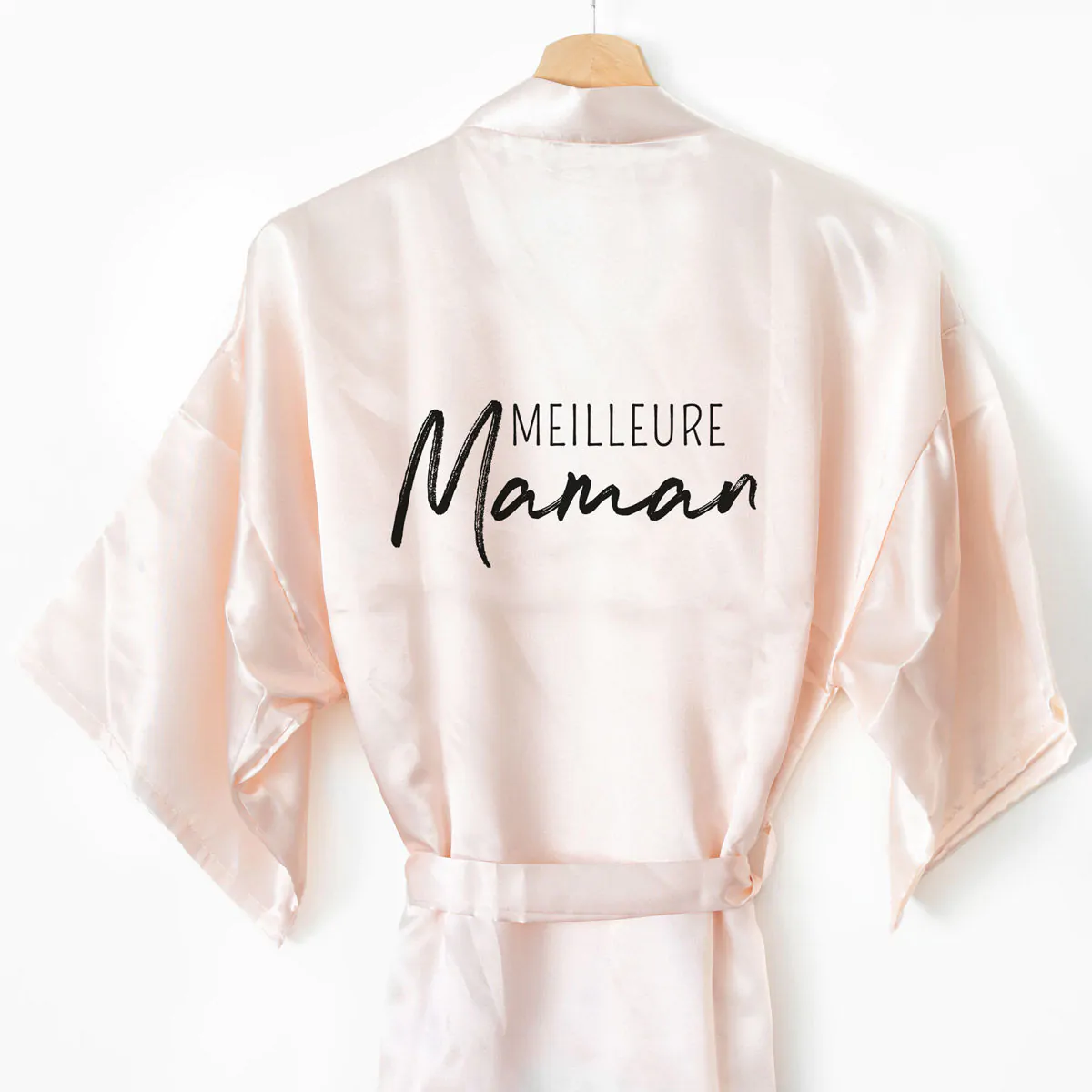 Robe de chambre satin personnalisee avec texte CadeauxFolies