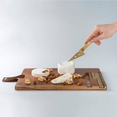 Planche à Découper pour Fromages – avec ses Couteaux Planche à Découper pour Fromages – avec ses Couteaux