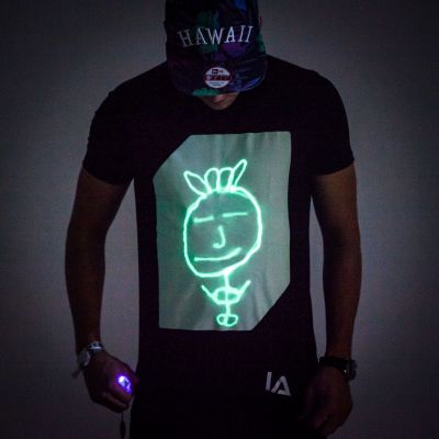 Interaktives Glow T-Shirt Glow T-shirt interactif