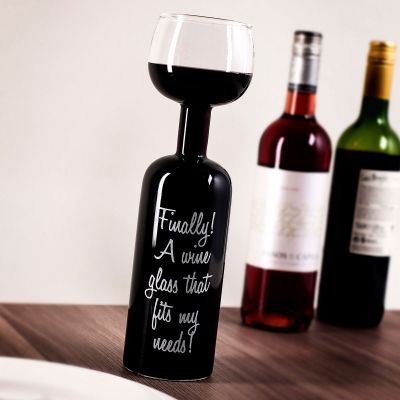 Verre de vin en forme de bouteille Verre de vin en forme de bouteille