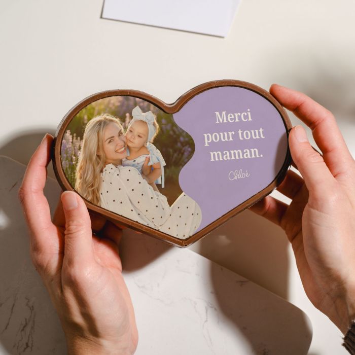 Chocolat personnalisé en forme de cœur moitié photo moitié texte