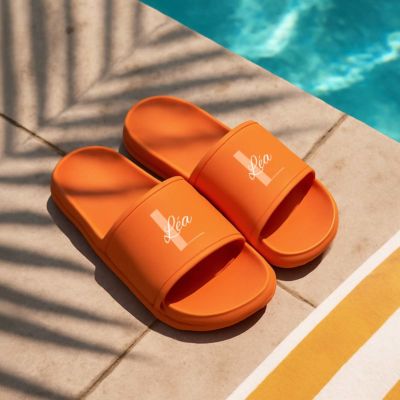 Claquettes personnalisées avec monogramme