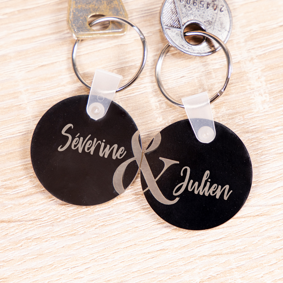 Lot de 2 porte-clés en acrylique avec texte