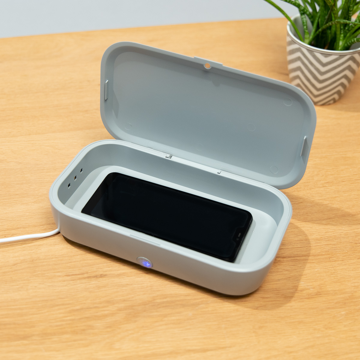 Chargeur sans fil et Désinfection par UV