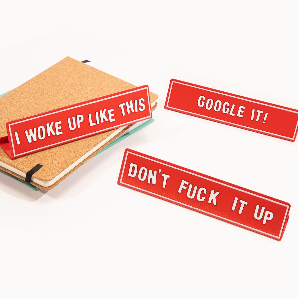 écriteau Magnétique Avec Ses Lettres